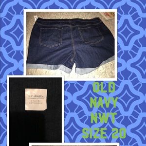 Old Navy 3.5” shorts Cuffed Dark Wash